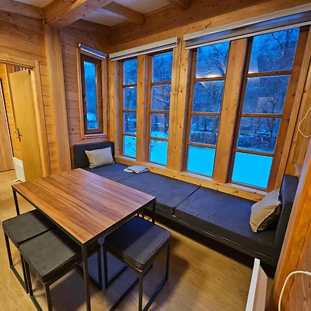 Ostojic Apartament *